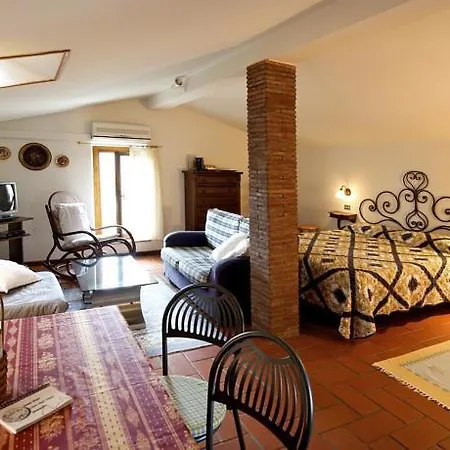 Agriturismo Podere Zollaio *